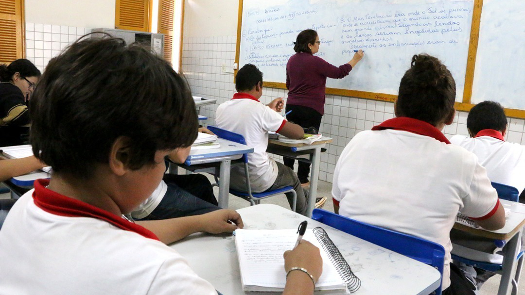 PNE no Senado: Campanha, em articulação de 25 entidades, lança nova edição de Caderno de Emendas